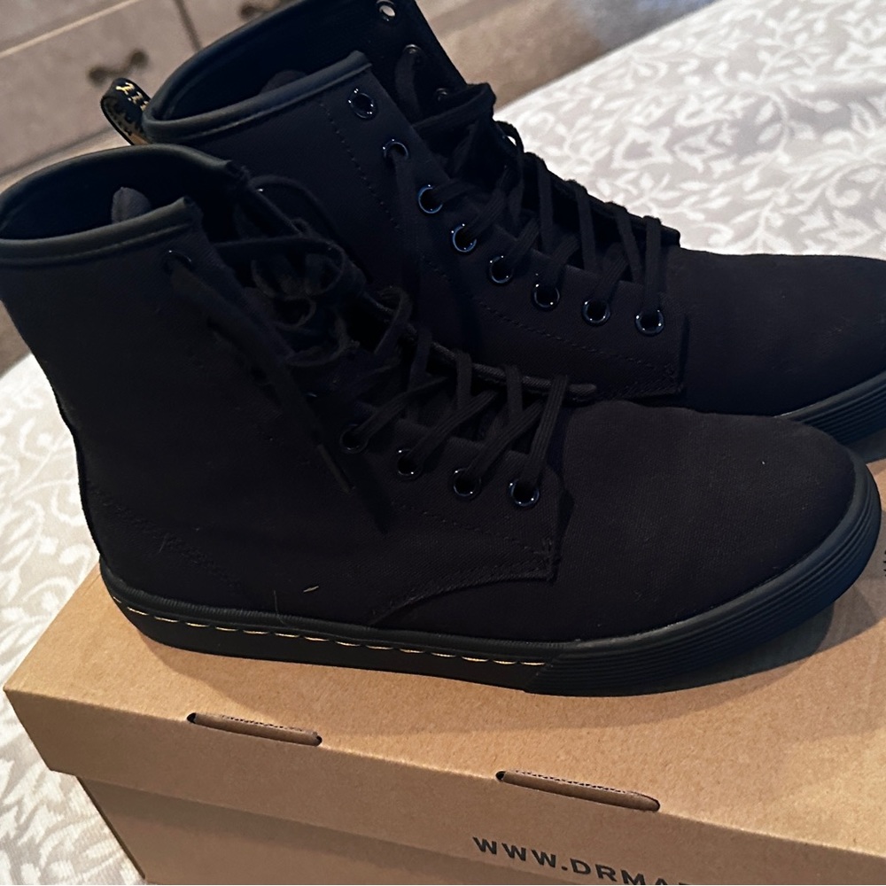 Doc Martens sheridan boot's worn maybe 2 times i great/good condition .